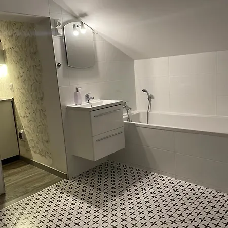 Airport Appartement *